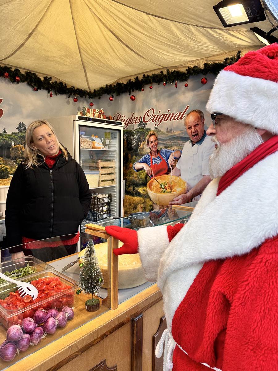 Käsespezialitäten an einem der Marktstände